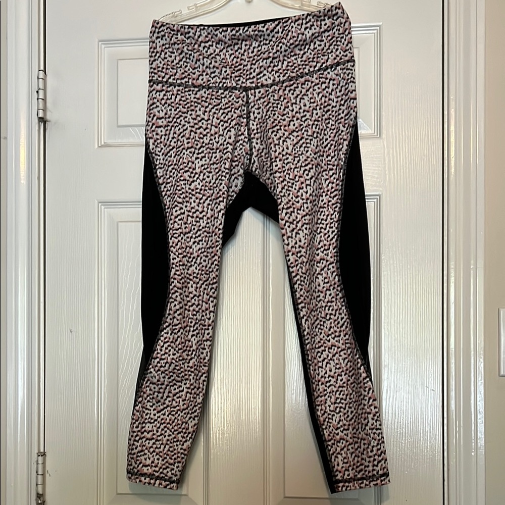 Stylish Black and Pink Patterned Leggings